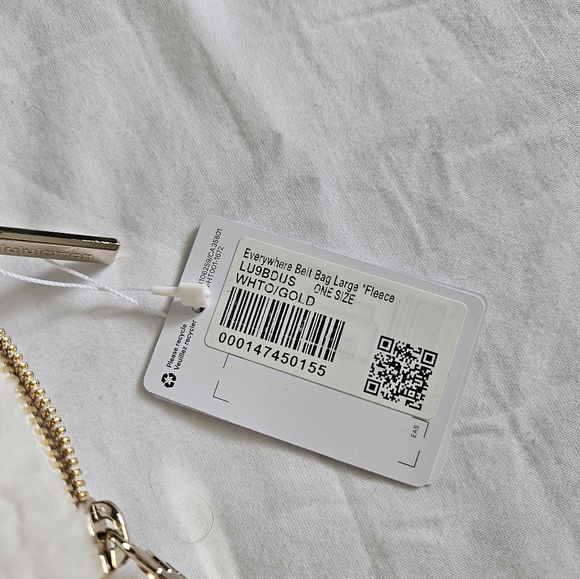 🆕NWT Lululemon Everywhere Belt Bag Large 2L Fleece White/Gold Hardware WHTO - Picture 5 of 5